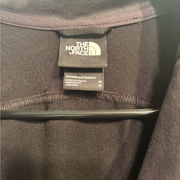 Women’s Northface windwall black jacket - Picture 2 of 5